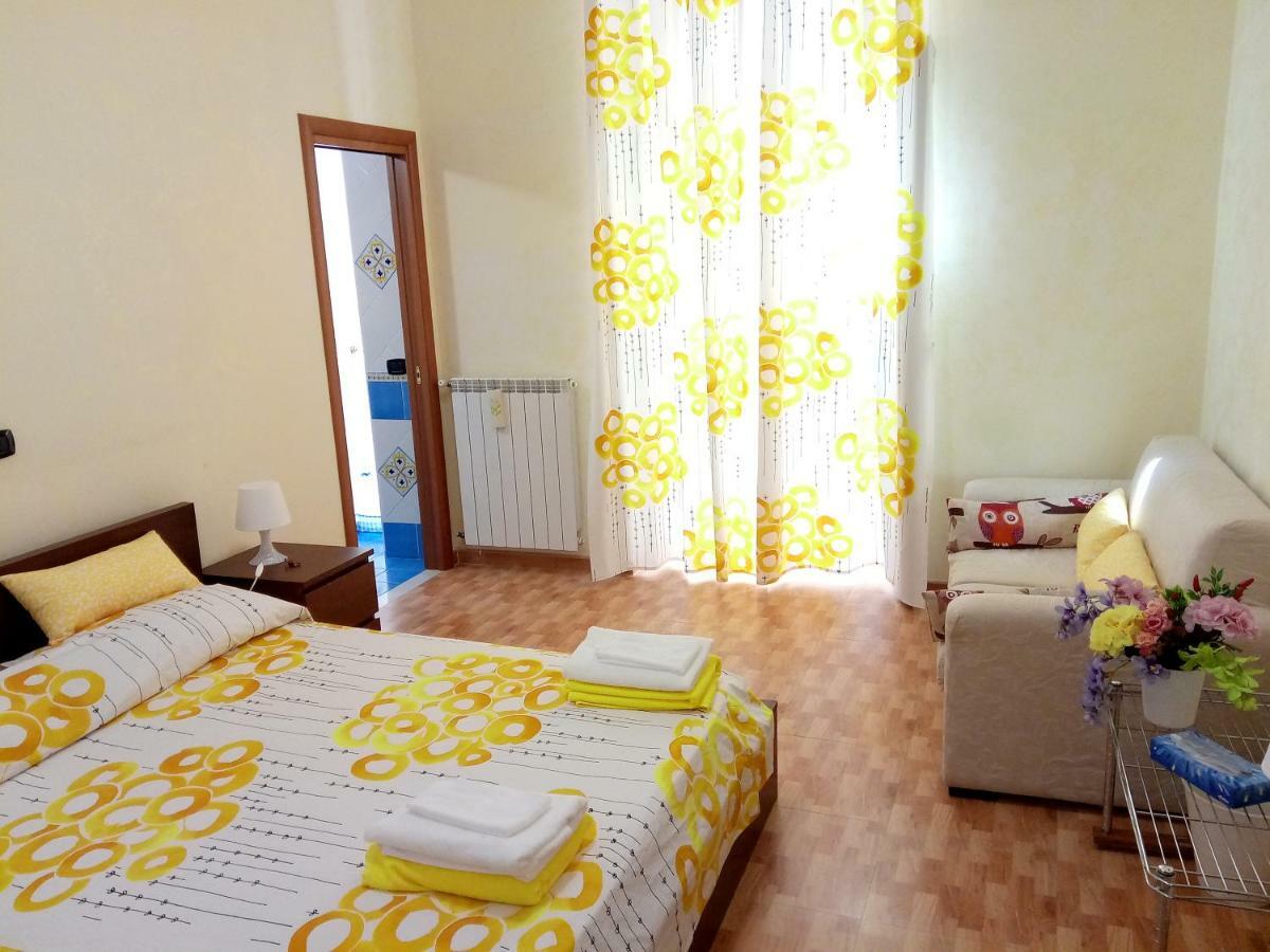 B&B Teresella Napels Buitenkant foto