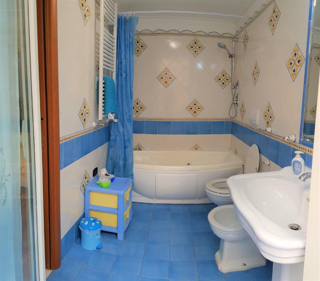 B&B Teresella Napels Buitenkant foto